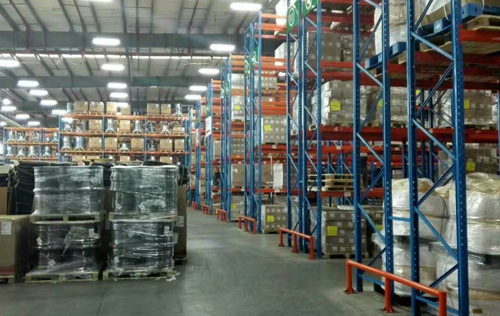 大型倉(cāng)儲(chǔ)介紹 大型倉(cāng)儲(chǔ)介紹